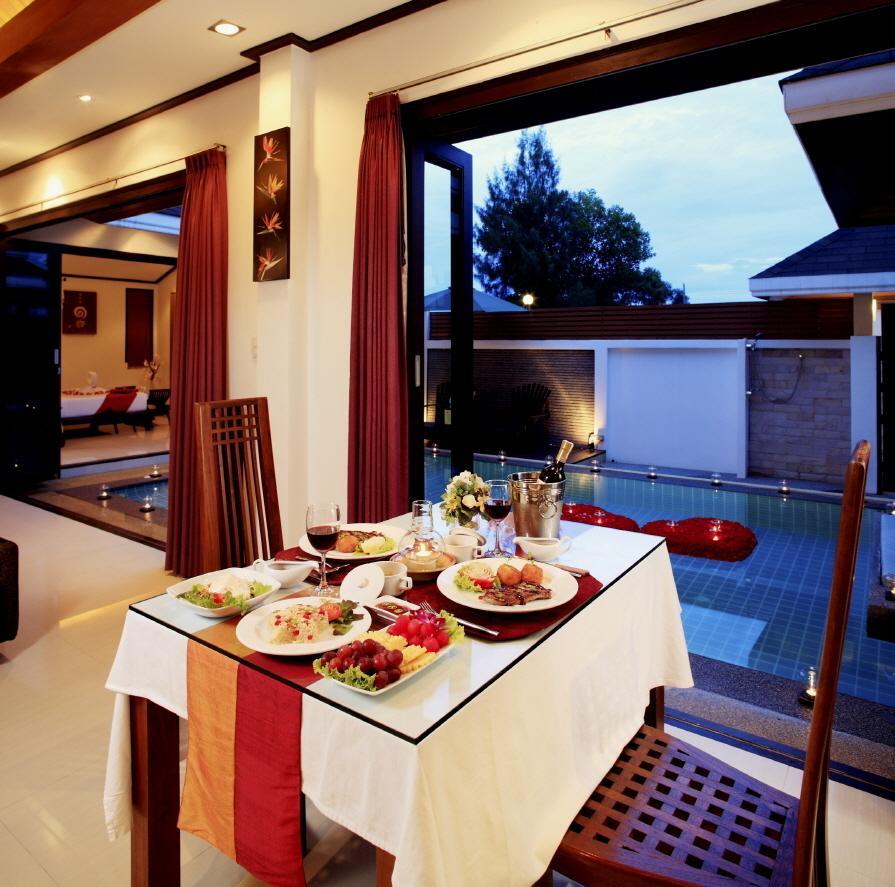 The Iris Pool Villa Rawai Room photo