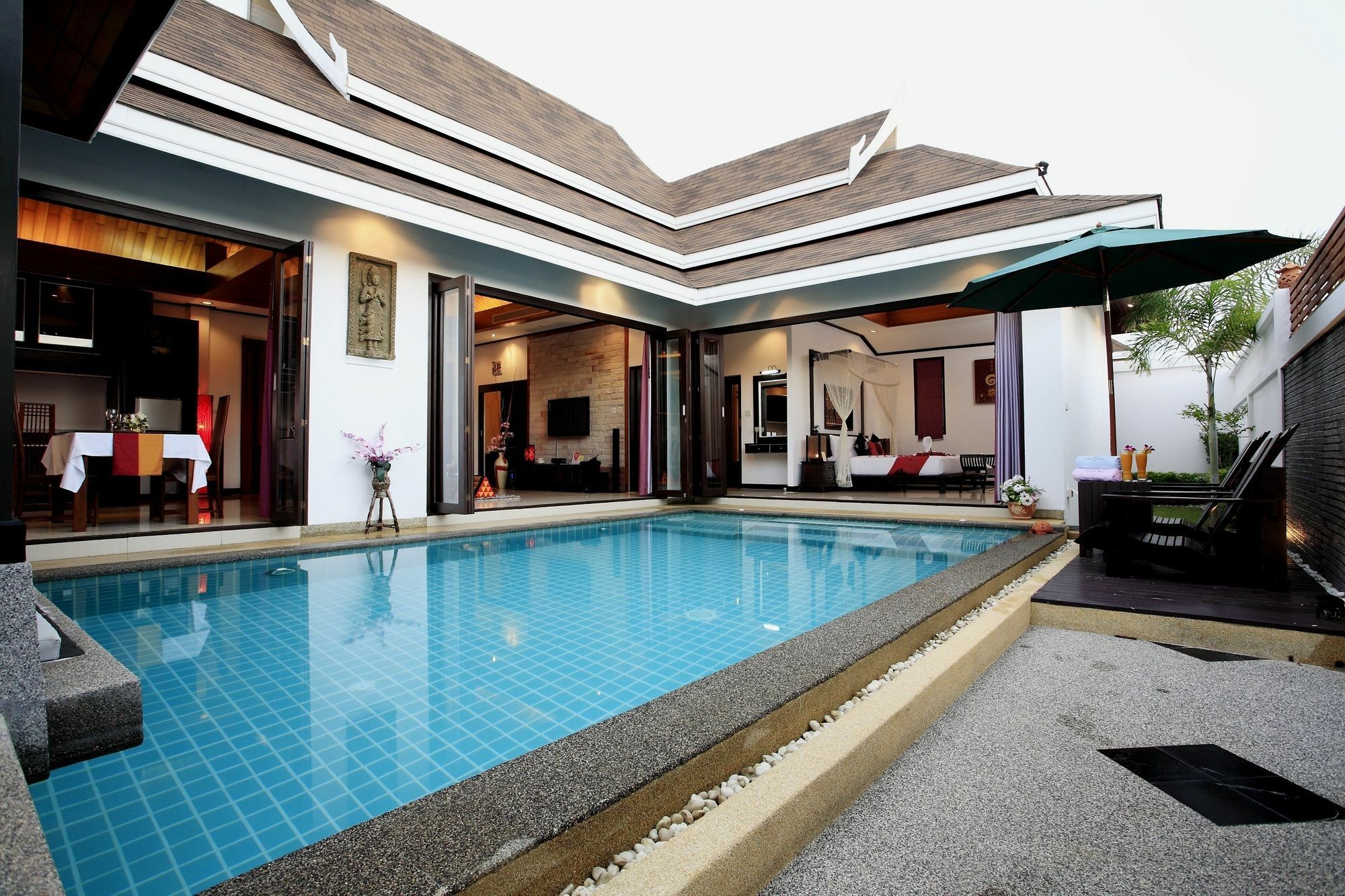 The Iris Pool Villa Rawai Exterior photo
